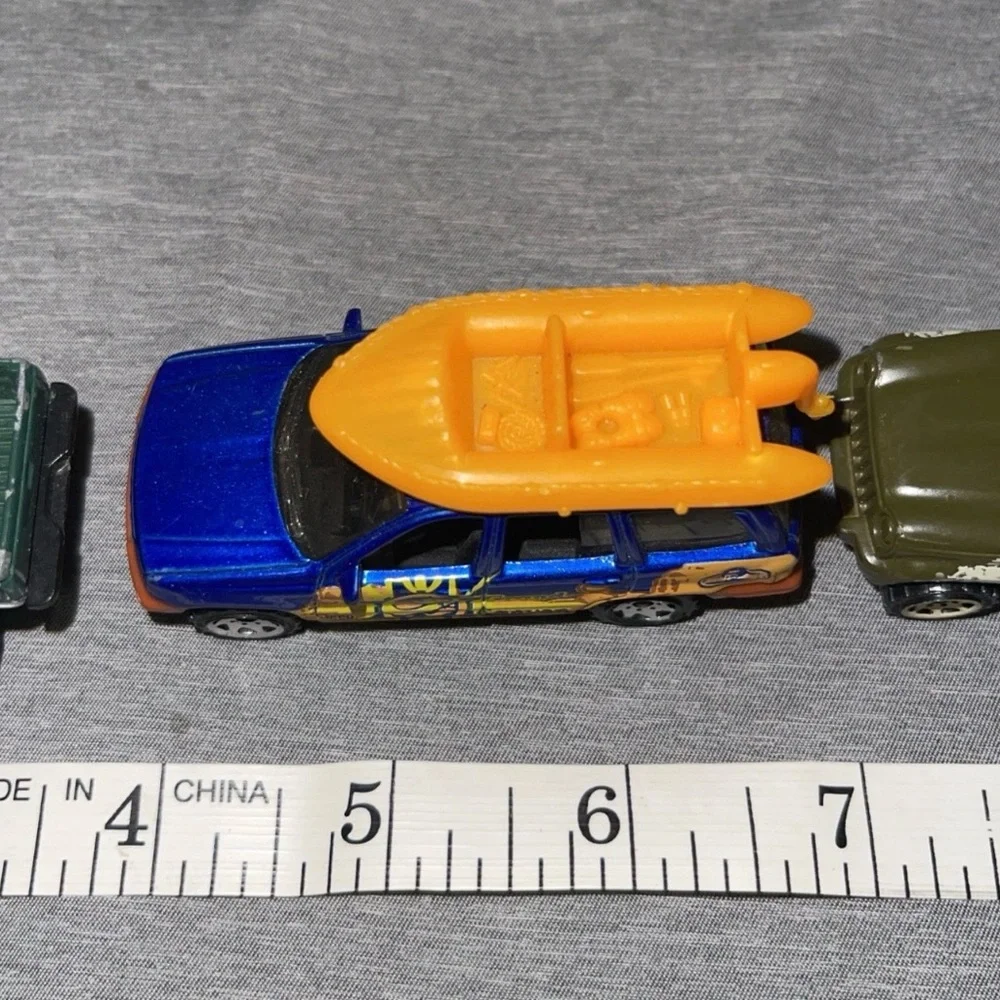Lot Of 3 Matchbox Car Toy Chevy K-1500, Mud Splash Jeep Liberty, Grand Cherokee